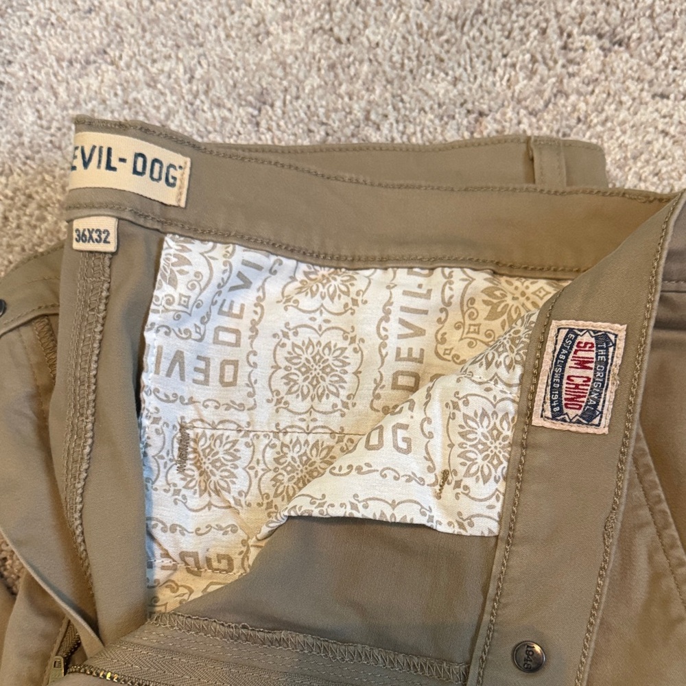 Classic tan Chinos for Men - Picture 3 of 4